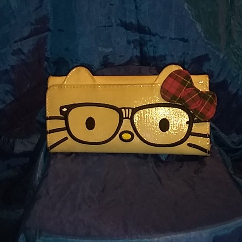 Hello Kitty "I love nerds" wallet